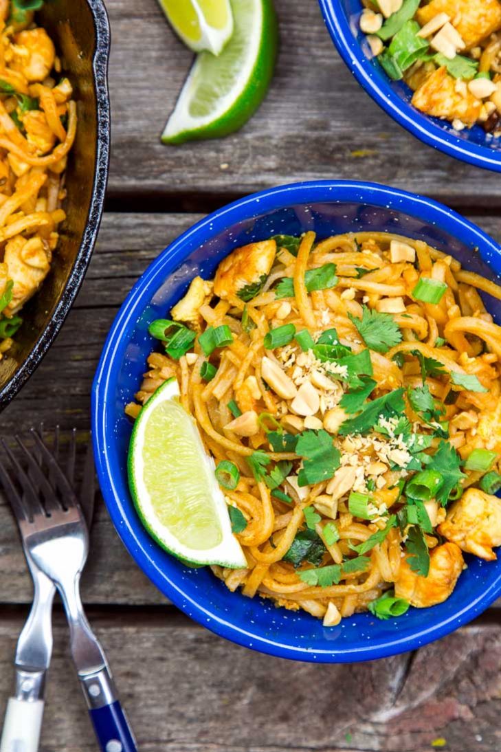 Pad Thai in a blue bowl