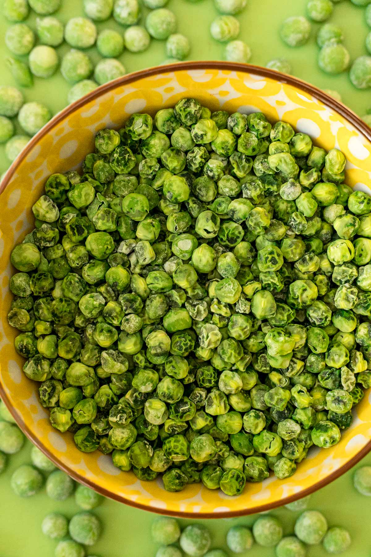 Dehydrated peas in a yellow bowl