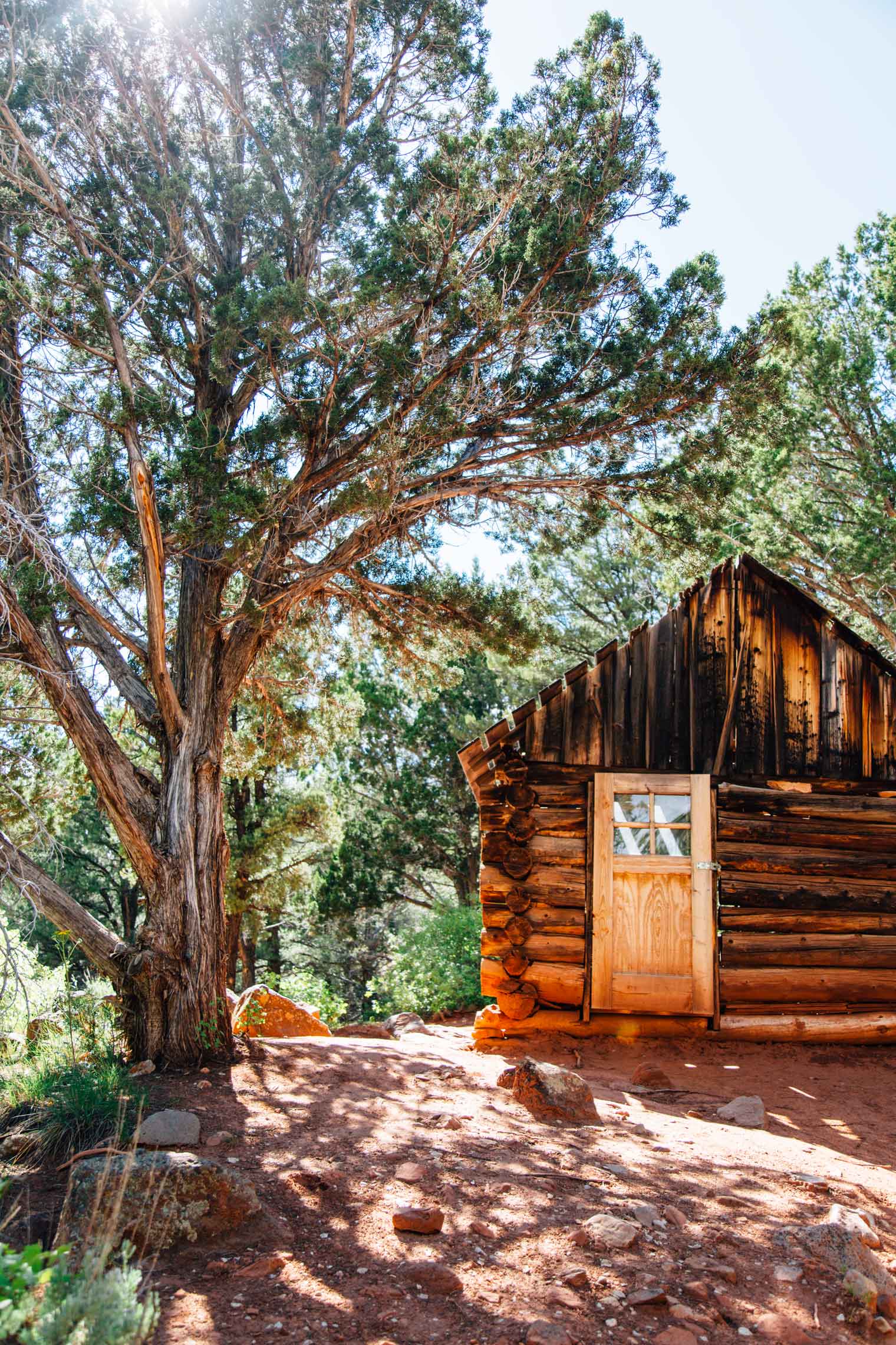 A wooden cabin in Kolob Canyon