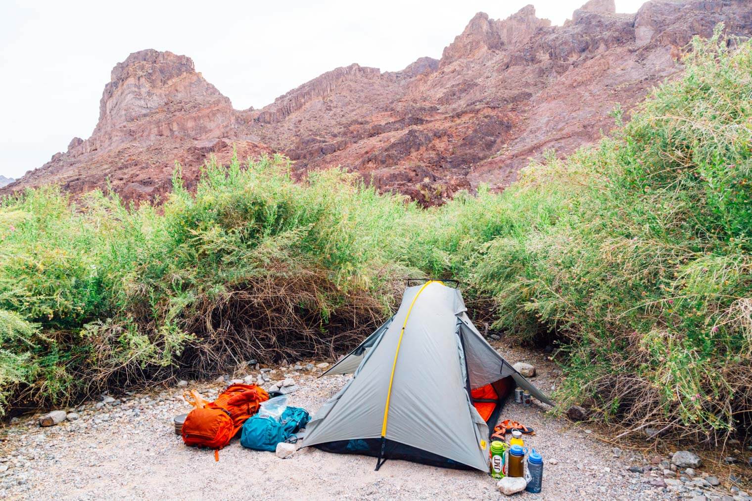 Backpacking tent set up