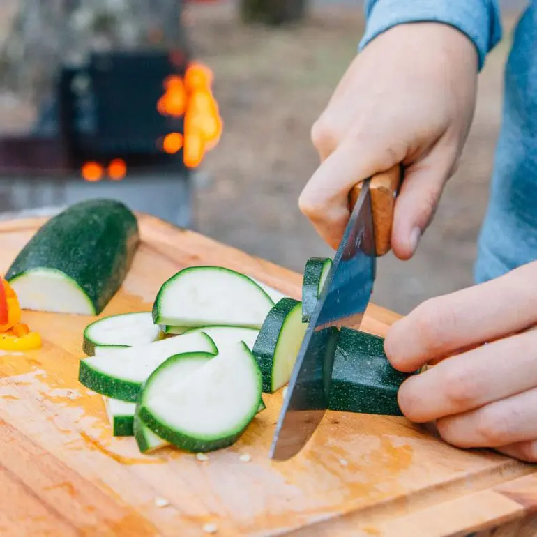 23 Vegetarian Camping Meals