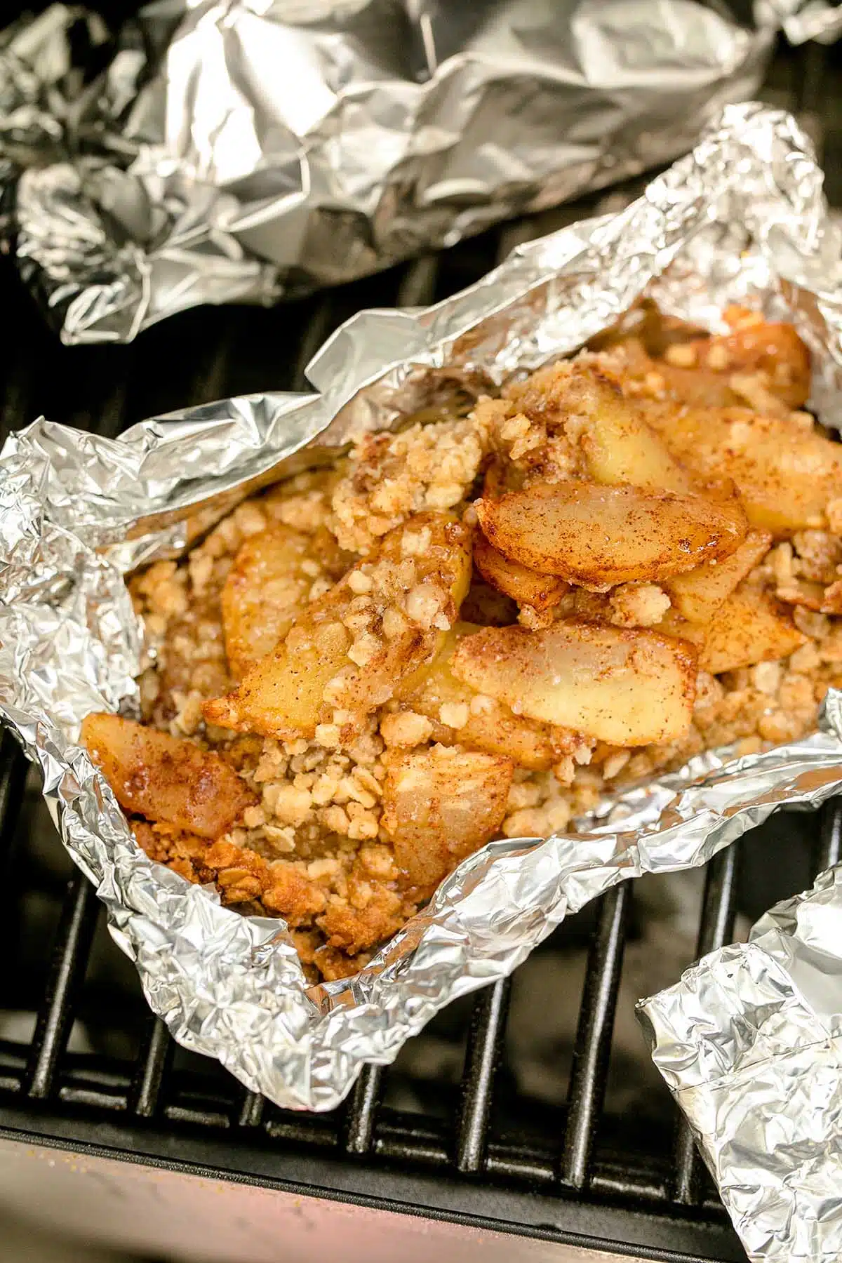 Apple crisp in a foil packet